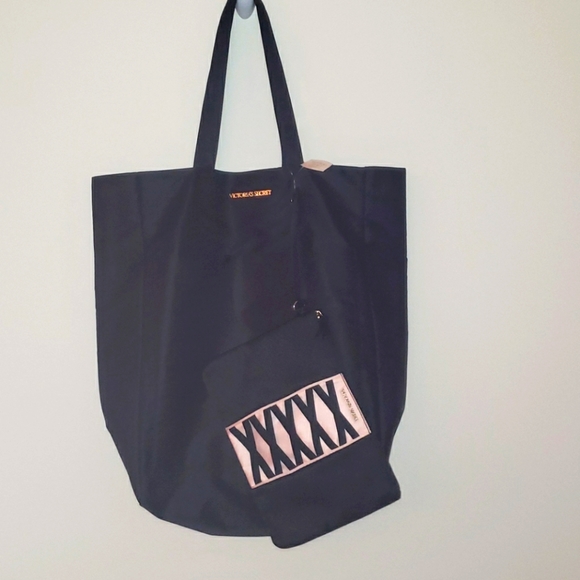 NWT Victoria Secrets Black Tote w/ Black Wristlet - Picture 3 of 4
